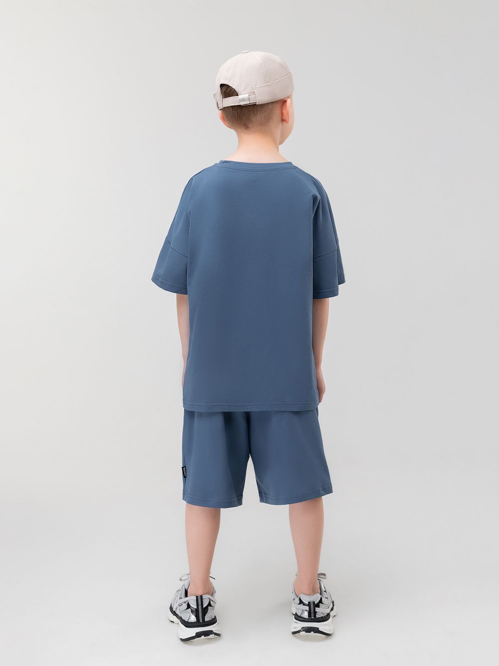 Костюм однотонный с шортами - фото 7