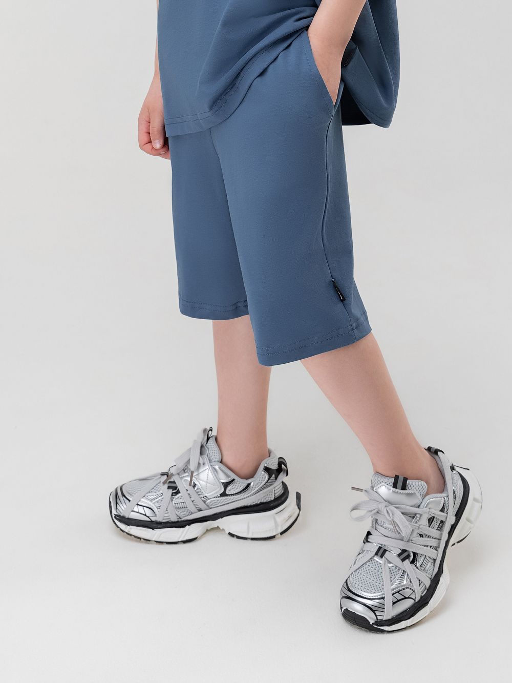 Костюм однотонный с шортами - фото 8