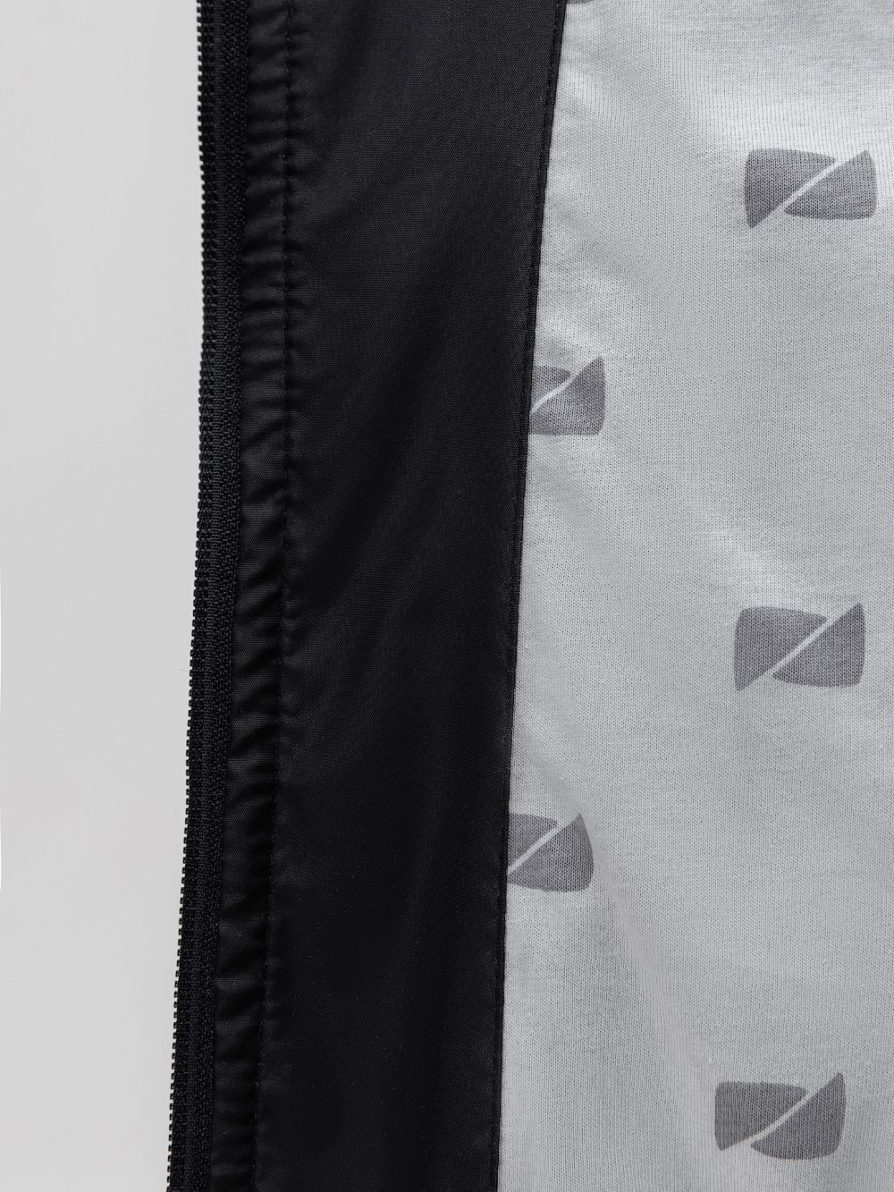 Бомбер на молнии - фото 8