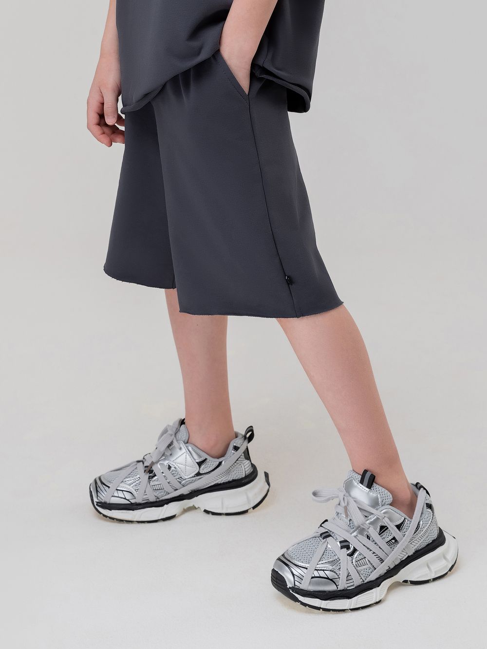 Костюм с шортами однотонный - фото 10