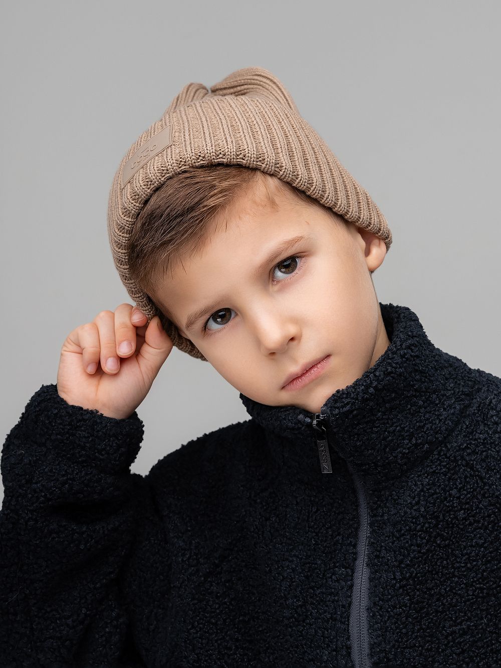 Шапка - тыковка с нашивкой - фото 2