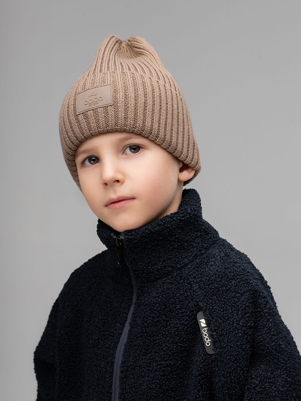 Шапка - тыковка с нашивкой - фото 3