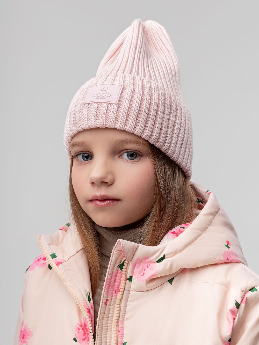 Шапка - тыковка с нашивкой - фото 1