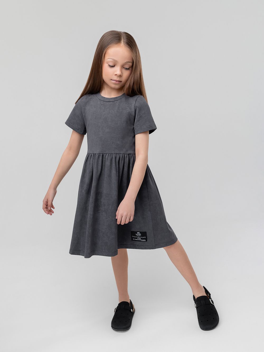 Платье с коротким рукавом - фото 1