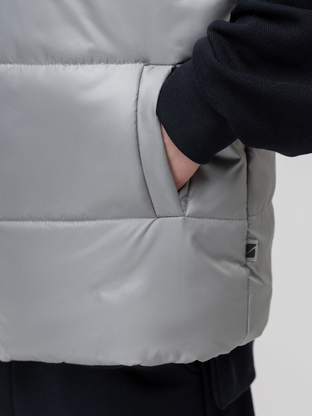 Жилет стеганый - фото 7