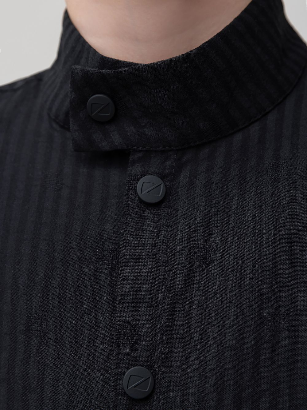 Рубашка с воротником стойкой - фото 5